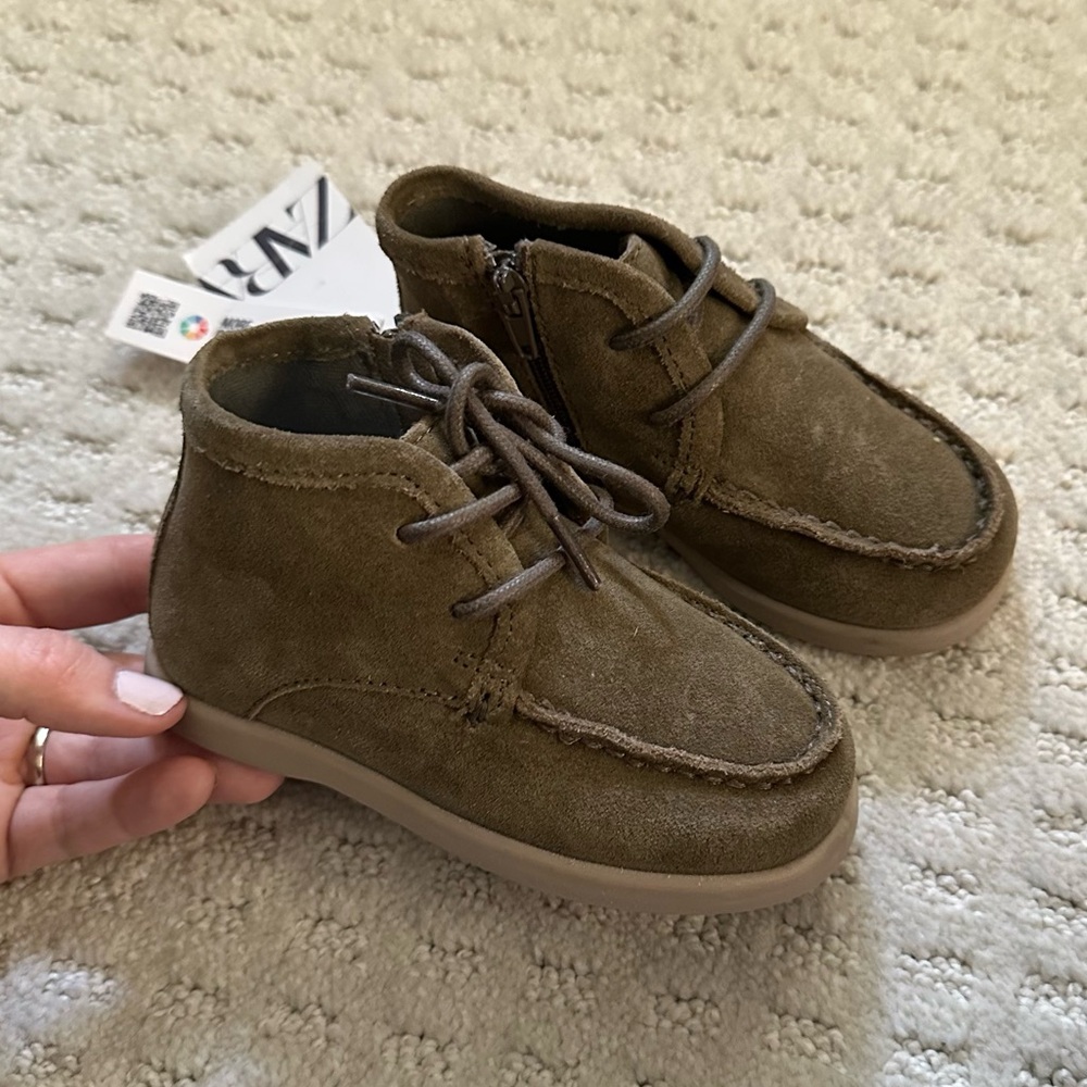 Zara suede dress up boots NWT size 22 / 6.5C